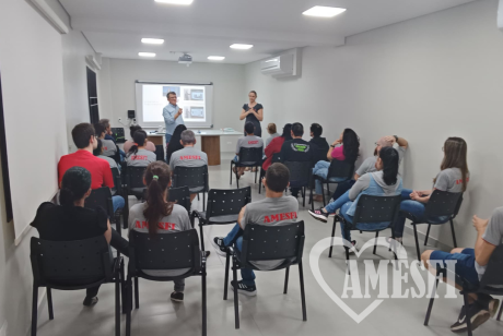 A AMESFI promoveu para a comunidade surda, uma palestra sobre Educação Financeira.