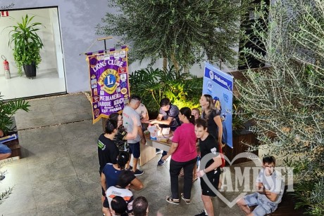 LIONS CLUBE MEDIANEIRA PARQUE IGUAÇU - AÇÃO DE PREVENÇÃO DA DIABETES COM ALUNOS DA AMESFI