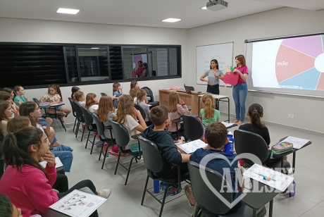 O Curso de Libras voltado para o público infanto-juvenil