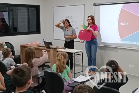 O Curso de Libras voltado para o público infanto-juvenil